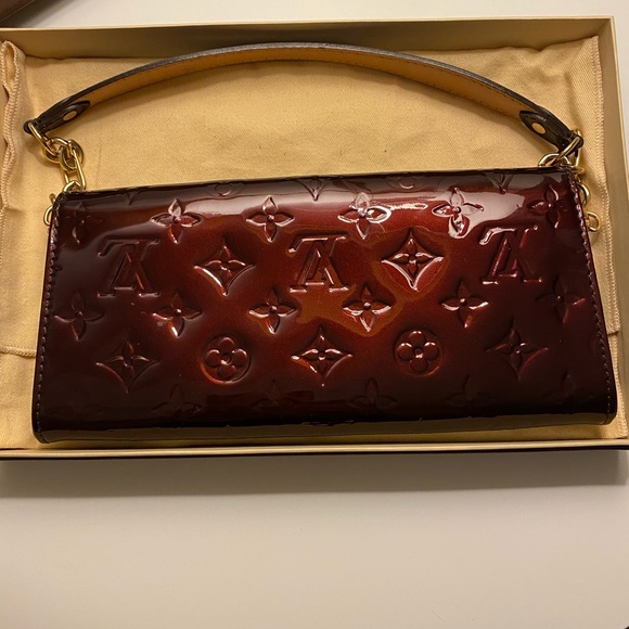 Louis Vuitton Vernis Sunset Blvd Clutch Amaranth - Picture 4 of 8